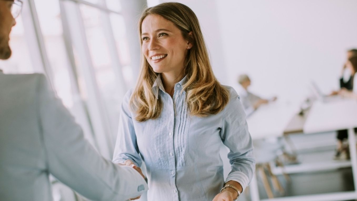 Kollegin kommt nach langer Krankheit zurück – So gelingt die Wiedereingliederung